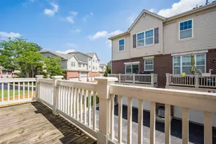 406 Concord Ct, Morton Grove, IL 60053 - Photo 21