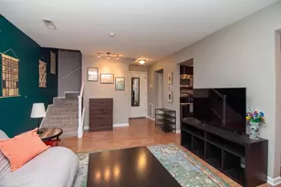 197 Uteg St, Crystal Lake, IL 60014 - Photo 5