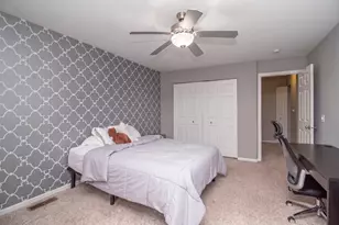 197 Uteg St, Crystal Lake, IL 60014 - Photo 17