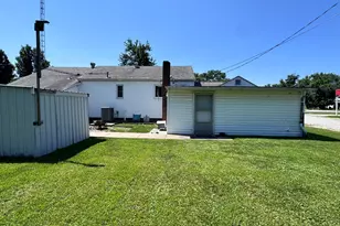 104 E Poplar St, Odin, IL 62870 - Photo 33
