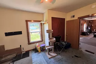 104 E Poplar St, Odin, IL 62870 - Photo 9