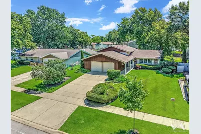 135 Jeffery Lane, Schaumburg, IL 60193 - Photo 1