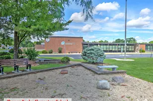 135 Jeffery Ln, Schaumburg, IL 60193 - Photo 23