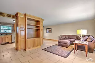135 Jeffery Ln, Schaumburg, IL 60193 - Photo 3