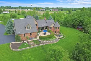 2939 E Water Tower Dr, Crete, IL 60417 - Photo 3