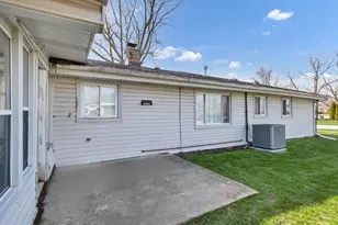 319 S Braintree Dr, Schaumburg, IL 60193 - Photo 23
