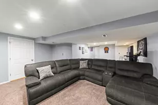 2308 Periwinkle Ct, Naperville, IL 60540 - Photo 19