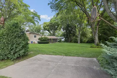 5845 Lenox Road, Lisle, IL 60532 - Photo 13