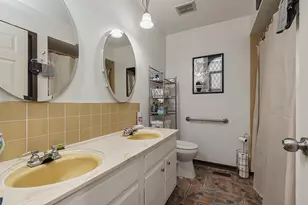 18832 Keeler Ave, Country Club Hills, IL 60478 - Photo 15