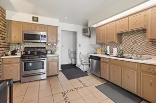18832 Keeler Ave, Country Club Hills, IL 60478 - Photo 9