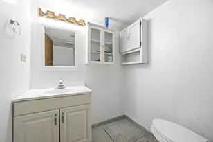 904 Chippewa Dr, Elgin, IL 60120 - Photo 29