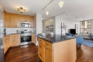 2626 N Lakeview Ave, Chicago, IL 60614 - Photo 11