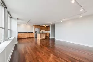 2626 N Lakeview Ave, Chicago, IL 60614 - Photo 3
