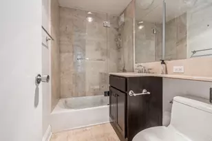 2626 N Lakeview Ave, Chicago, IL 60614 - Photo 13