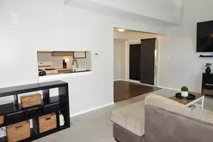 270 Butternut Ln, Streamwood, IL 60107 - Photo 3