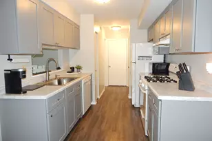 270 Butternut Ln, Streamwood, IL 60107 - Photo 5