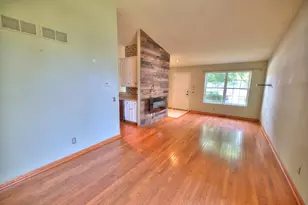 1671 Washington Ct, Geneva, IL 60134 - Photo 5