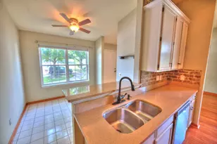 1671 Washington Ct, Geneva, IL 60134 - Photo 9