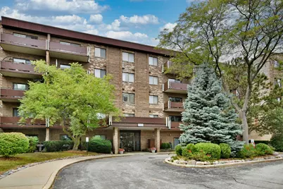 700 Wellington Avenue #207, Elk Grove Village, IL 60007 - Photo 1