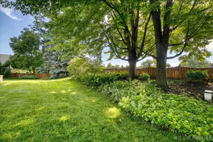 2736 Willow Ridge Dr, Naperville, IL 60564 - Photo 55
