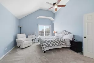 2213 Roaring Creek Dr, Aurora, IL 60503 - Photo 21