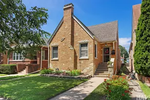 7846 Kenneth Ave, Skokie, IL 60076 - Photo 1