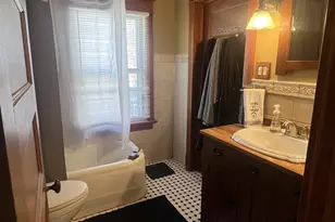 519 Palace St, Aurora, IL 60506 - Photo 17