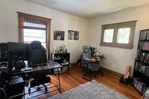 519 Palace St, Aurora, IL 60506 - Photo 11