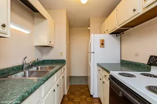 607 W Wrightwood Ave, Chicago, IL 60614 - Photo 5
