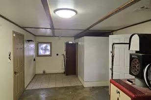 128 W Homer Ave, Harrisburg, IL 62946 - Photo 13
