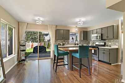 67 W Rustic Lane, Round Lake Beach, IL 60073 - Photo 13