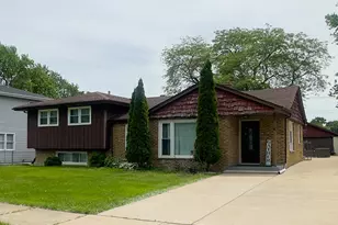 6709 W 88th Pl, Oak Lawn, IL 60453 - Photo 1