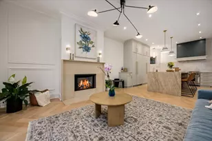 17 E Division St, Chicago, IL 60610 - Photo 7