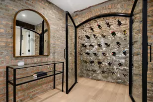 17 E Division St, Chicago, IL 60610 - Photo 29