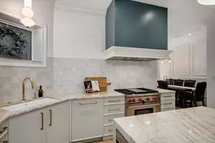 17 E Division St, Chicago, IL 60610 - Photo 13