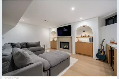 17 E Division Street #1E, Chicago, IL 60610 - Photo 31