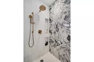 17 E Division St, Chicago, IL 60610 - Photo 25