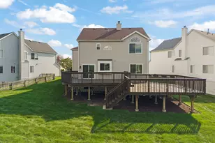 623 Wintergreen Cir, Naperville, IL 60540 - Photo 47