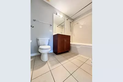 1075 W Roosevelt Road #305, Chicago, IL 60608 - Photo 19