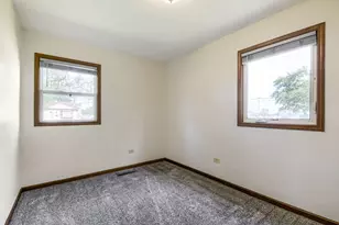 311 Notre Dame Ave, Joliet, IL 60436 - Photo 21
