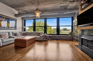 1033 W 14th Pl, Chicago, IL 60608 - Photo 3