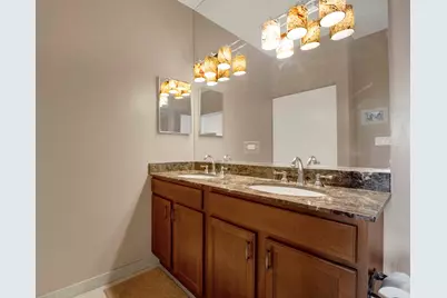1033 W 14th Place #318, Chicago, IL 60608 - Photo 17
