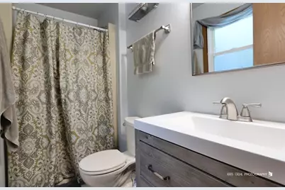 2401 Mallard Drive, Lindenhurst, IL 60046 - Photo 11
