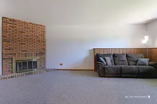 2401 Mallard Dr, Lindenhurst, IL 60046 - Photo 15