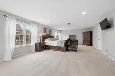5423 Swan Circle, Hoffman Estates, IL 60192 - Photo 19