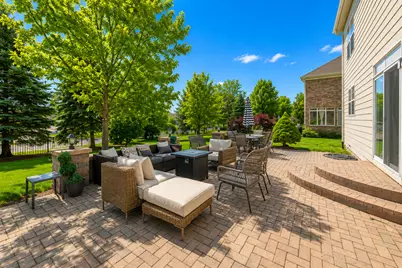 5423 Swan Circle, Hoffman Estates, IL 60192 - Photo 33