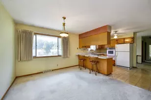 1251 Trillium Ct, Batavia, IL 60510 - Photo 3