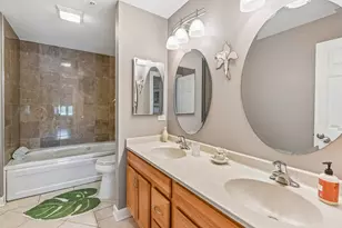 50 N Bokelman St, Roselle, IL 60172 - Photo 9