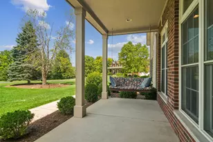175 Clover Hill Ln, North Barrington, IL 60010 - Photo 3