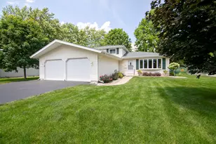 52 Emery Dr, Bourbonnais, IL 60914 - Photo 1